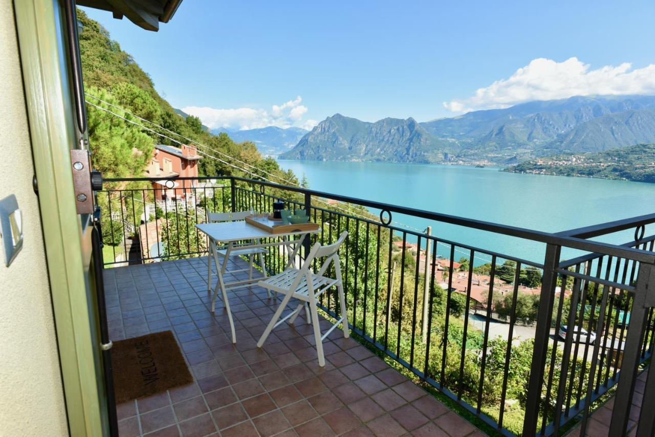 Italian Vacation Homes - La Petite Maison Du Lac Tavernola Bergamasca Bagian luar foto